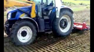 preview picture of video 'new holland t6050 rotavatando en talamillo 2009'