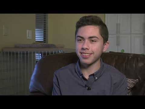 This week's iPhone eavesdropping scare is over after Apple shut down a bug in its FaceTime group-chatting feature, but a 14-year-old high school student in Tucson, Arizona, is hoping for a thank you. (Feb. 1)