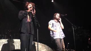 Frero Delavega - Un petit peu de toi - Zénith Toulouse - 05/02/16