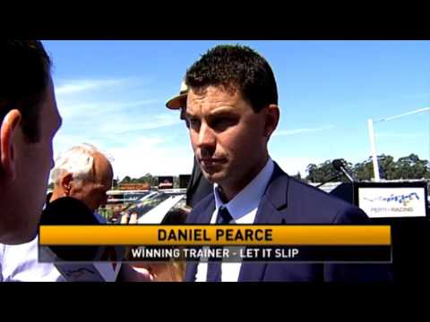 ASCOT 21 NOV 15, RACE 5 - LET IT SLIP - DANIEL PEARCE/PETER HALL