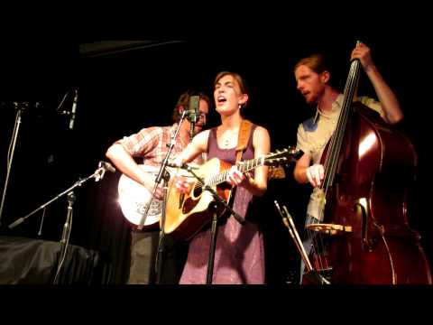 THE STRAY BIRDS - LIVE FROM THE WHITE HORSE - "Railroad Man"