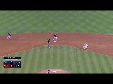 SD@ARI: Amarista snags grounder, starts double play