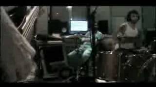 Pitty-Rato na roda(Chiaroscope Oficial).flv