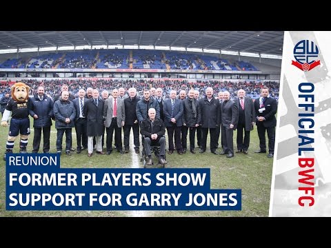 REUNION | Former players show support for Garry Jones