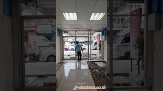 ชุดประตูบานสวิงคู่พร้อมช่องแสง