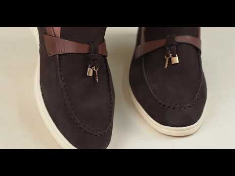 Style that turns heads. Instantly.