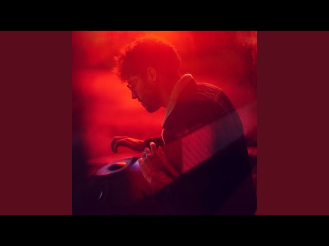 Sam Maher: Un artista musical con un estilo único