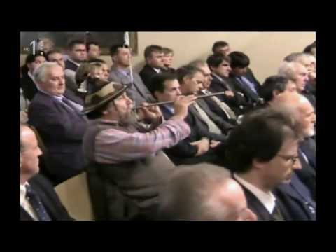 Marko Brecelj pljune Dimitrija Rupla