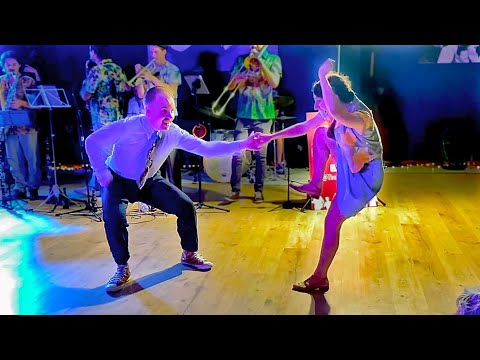 Nils & Bianca. Lindy hop. Challenge: difficult tune. Result: funny, pleasant, fast feet dance.