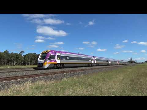 V/Line 3VL83, 3VL59 At Corio