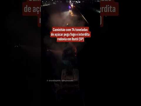 Caminhão com 74 toneladas de açúcar pega fogo e interdita rodovia em Ibaté (SP)