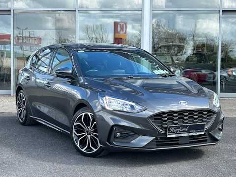 Ford Focus ST-Line Automatic Hatchback - Image 2