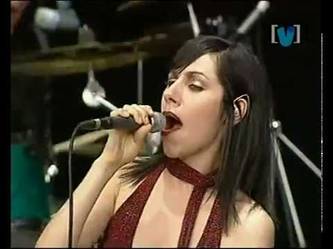 PJ HARVEY // 2001-01-26 Sydney Big Day Out