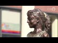Zoon van Audrey Hepburn heeft beeldje onthuld in Velp
