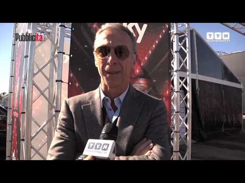 Linus: "Fabio Volo ha un disperato bisogno di attenzione"