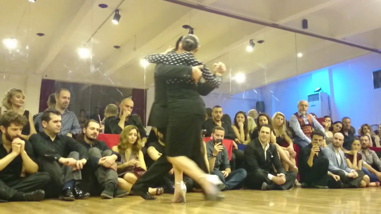 Alejandro Aquino & Natalia Hills.  A Evaristo Carriego - O. Pugliese. Milonga El Huracan.