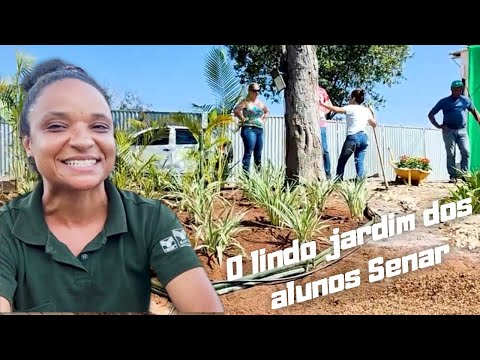 Alunos da professora Ana Terra (Senar) fazem jardim profissional para a ExpoSul Rural