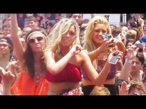 GROUPIES ON TOUR! (6.15.14 - Day 1872)