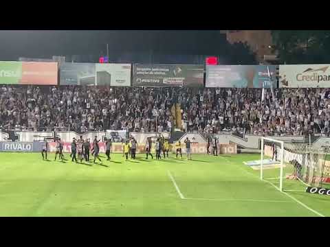 Comemoração de jogadores e torcida após Operário PR 2x1 Remo pela Série B 2021