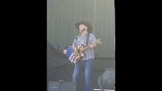John Michael Montgomery - Friday at Five - Country USA 2019