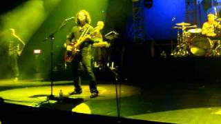 Tears for Fears Live in Manila (May 2, 2010) - Everybody Loves a Happy Ending