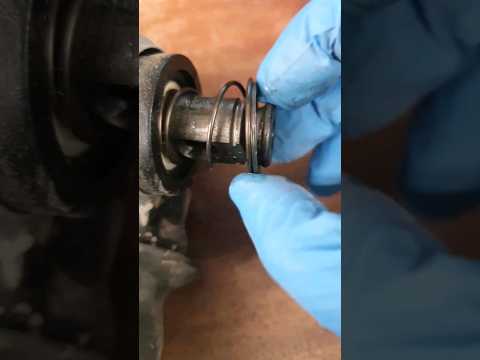 DCH273 broken bit in chuck #powertools #repair #dewalt #shortsvideo