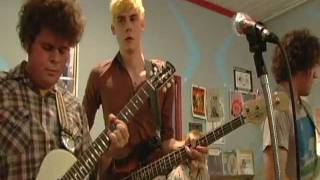 Boston Chinks, live at Goner Records (4/6)