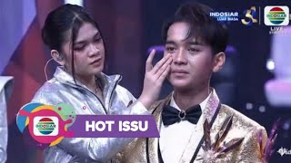 Download lagu Da7 Studio Goes Hysterical!! Zahra Wipes Away Arbil's Tears After Being Knocked Out of Da7's Top 4 mp3 Download lagu Da7 Studio Goes Hysterical!! Zahra Wipes Away Arbil's Tears After Being Knocked Out of Da7's Top 4 mp3