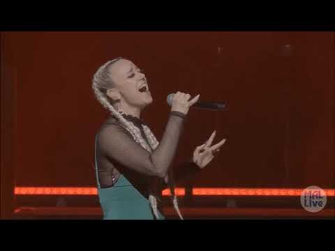 Unbreakable & Give You The World - Carole & Tuesday Live MAL Concert