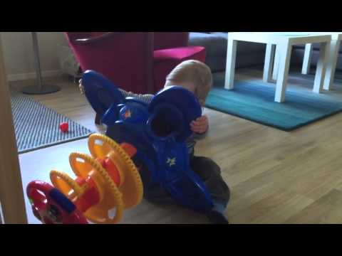 Henrik trener til WSB (Worlds strongest baby)