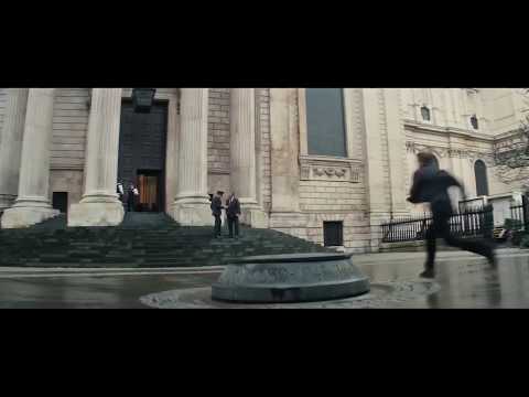 Chase - Tom Cruise Running Scene - Action Movie Clip