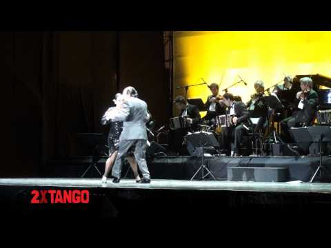 Tango Argentino: Gloria y Eduardo Arquimbau en el Obelisco febrero de 2011