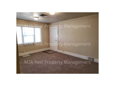 Provo Apartment: 970 W Center St