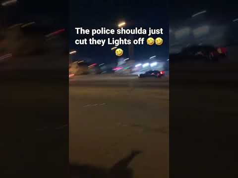 Dodge charger SRT HELLCAT OUTRUNS CHICAGO POLICE 🤣🤣🤣👮‍♀️#hellcat #mopar #dodge