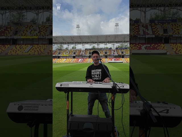 Koroniarze, już JUTRO wszyscy na EXBUD Arenę! 🏟️🟡🔴