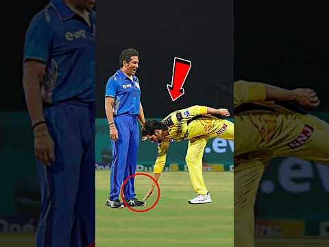 MS Dhoni touch Sachin Tendulkar feet After MI vs CSK Match