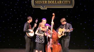 Farnum Family - When It's Lamp Lighting Time In The Valley