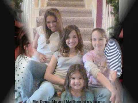 Demi Lovato and her sisters Dallas and Madison