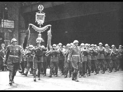 Auferstanden aus Ruinen - Nationale Volksarmee