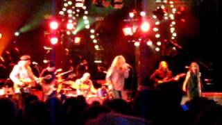 Robert Plant &amp; The Band Of Joy Can&#39;t Buy My Love.AVI