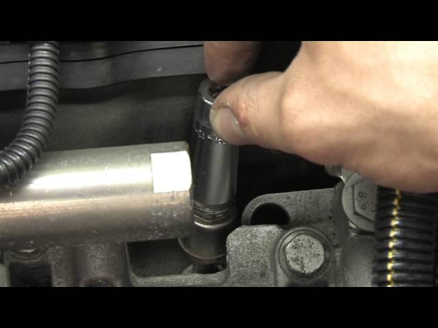Video teaser voor Anwendungsvideo PSG-Glühkerzenstecknuss SW12 KS Tools 500.7345