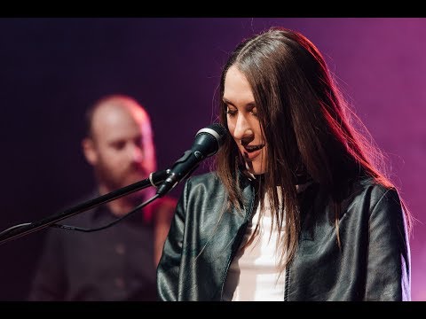 Giulia Mei - E fattela 'na risata! (Official Video)