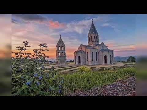 Աղոթի'ր կապույտ երկինք Աղոթի'ր դաշտի ծաղիկ Որ էլ ցավ չլինի Որ անհոգ ժպտա մանկիկ Sirusho Time to pray