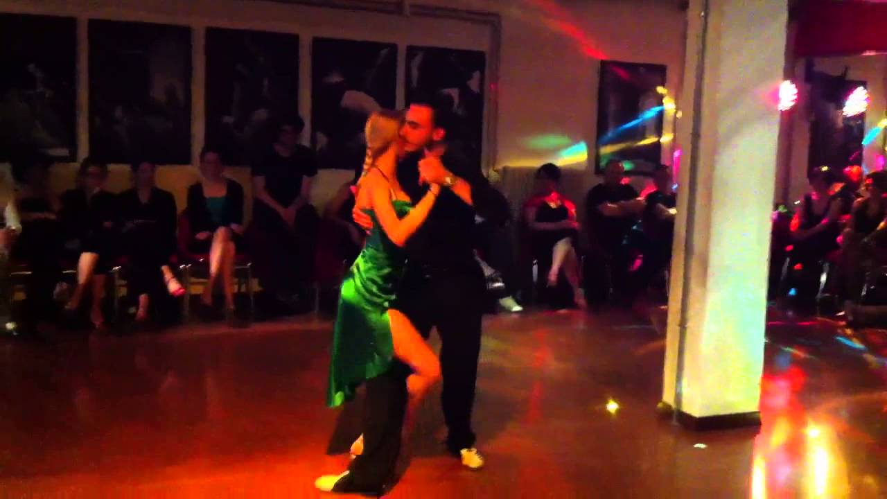 Tus labios me diran adios - Gianpiero Galdi & Nadia Hronidu