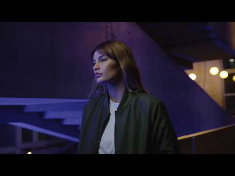 DeeWunn + Leo Justi "Back It Up, Drop IT" (Samsung Galaxy S10 commercial)