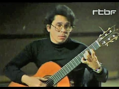 Leo Brouwer plays for Television Cuban ( 1966 )
