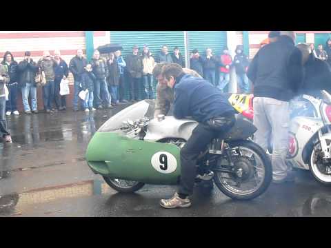 Moto Guzzi V8 500cc Video