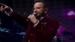 Medley - Buscando tus Besos / Dame una Razón / Ahora me Lloras / Yo por tu Amor (En Vivo)