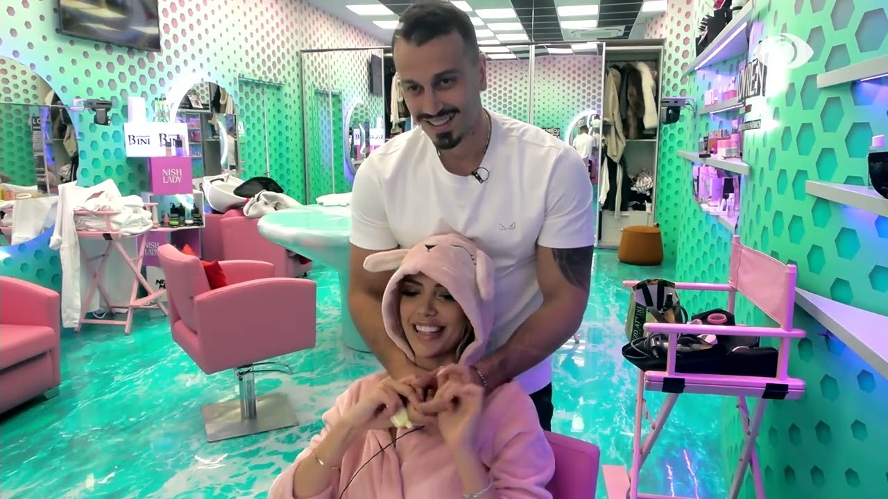 Ti do më çmendësh mua…/ Mateo përqafon Brikenën