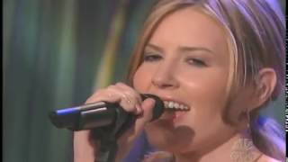 Dido - Don&#39;t Leave Home - Tonight Show with Jay Leno 2009